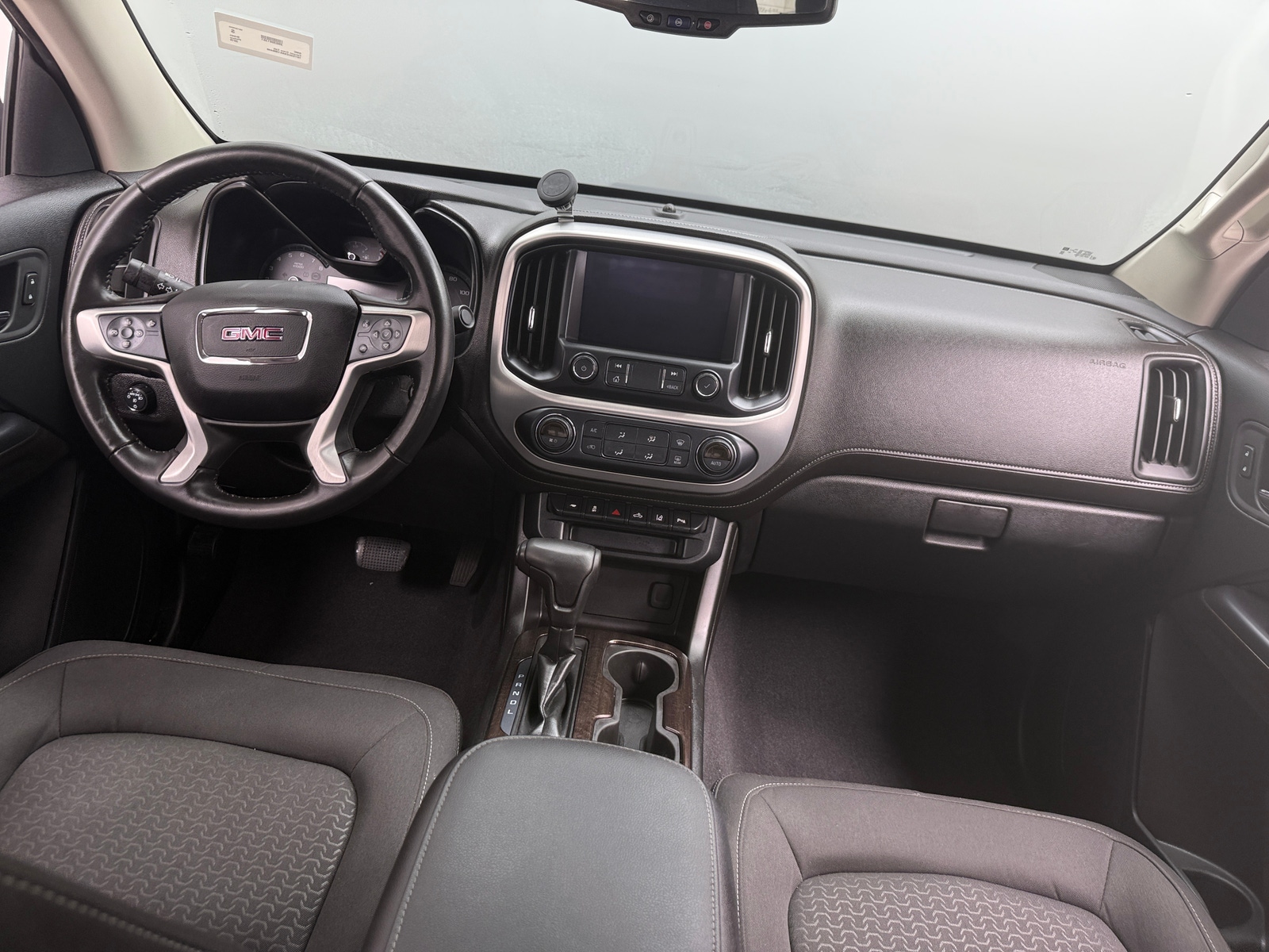 Thumbnail: 2019 GMC Canyon - 3