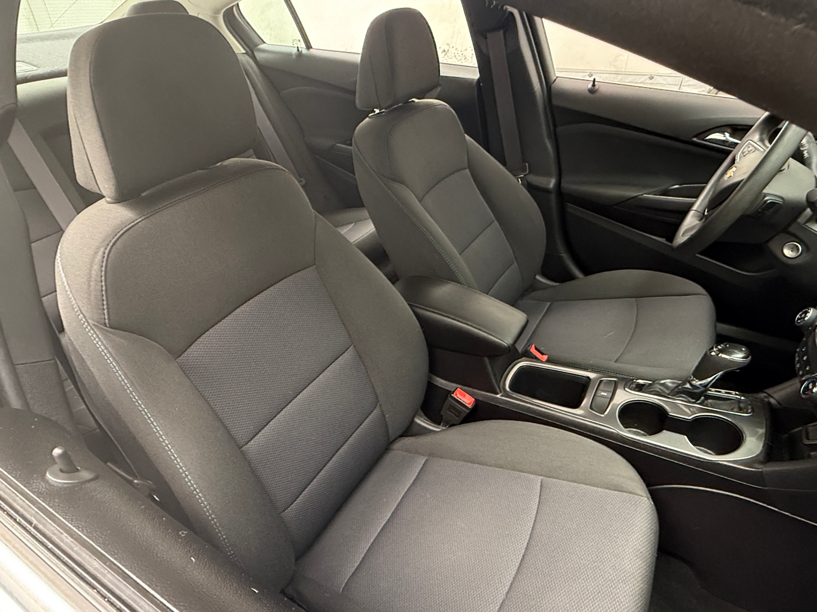 Thumbnail: 2017 Chevrolet Cruze - 2