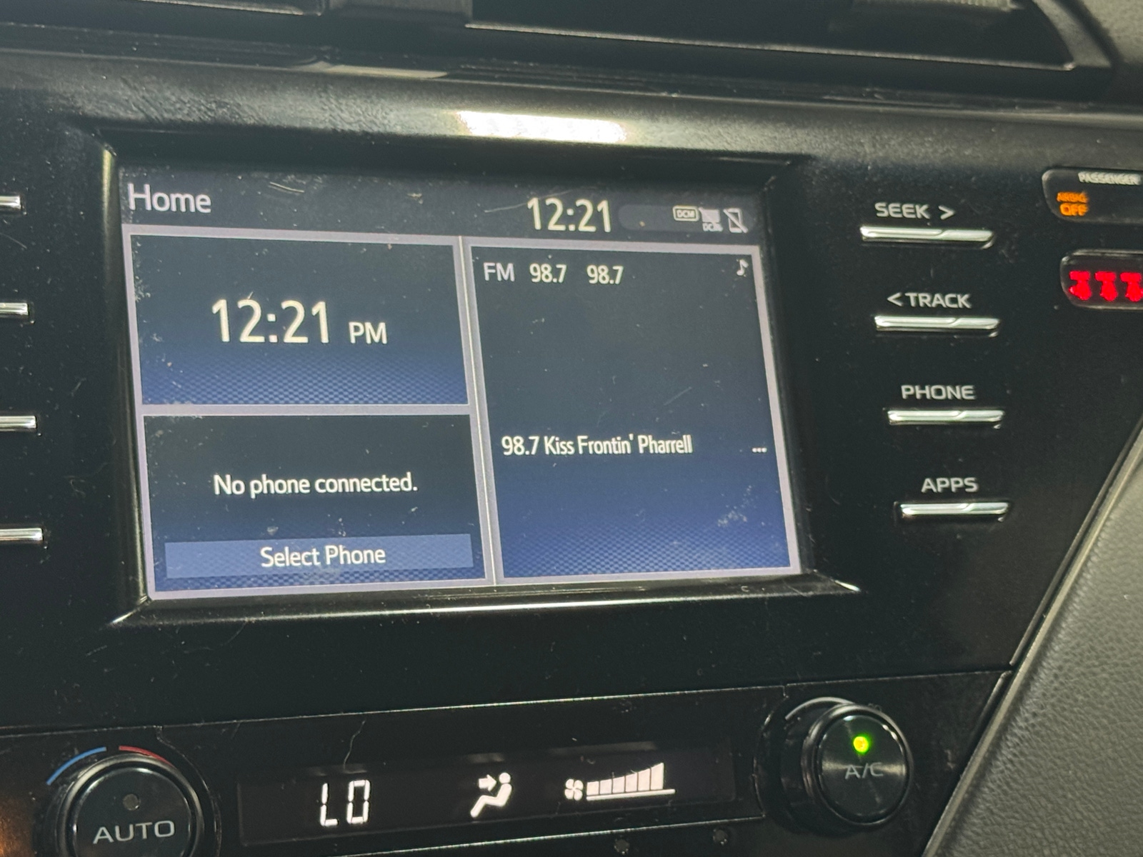 Thumbnail: 2019 Toyota Camry - 4