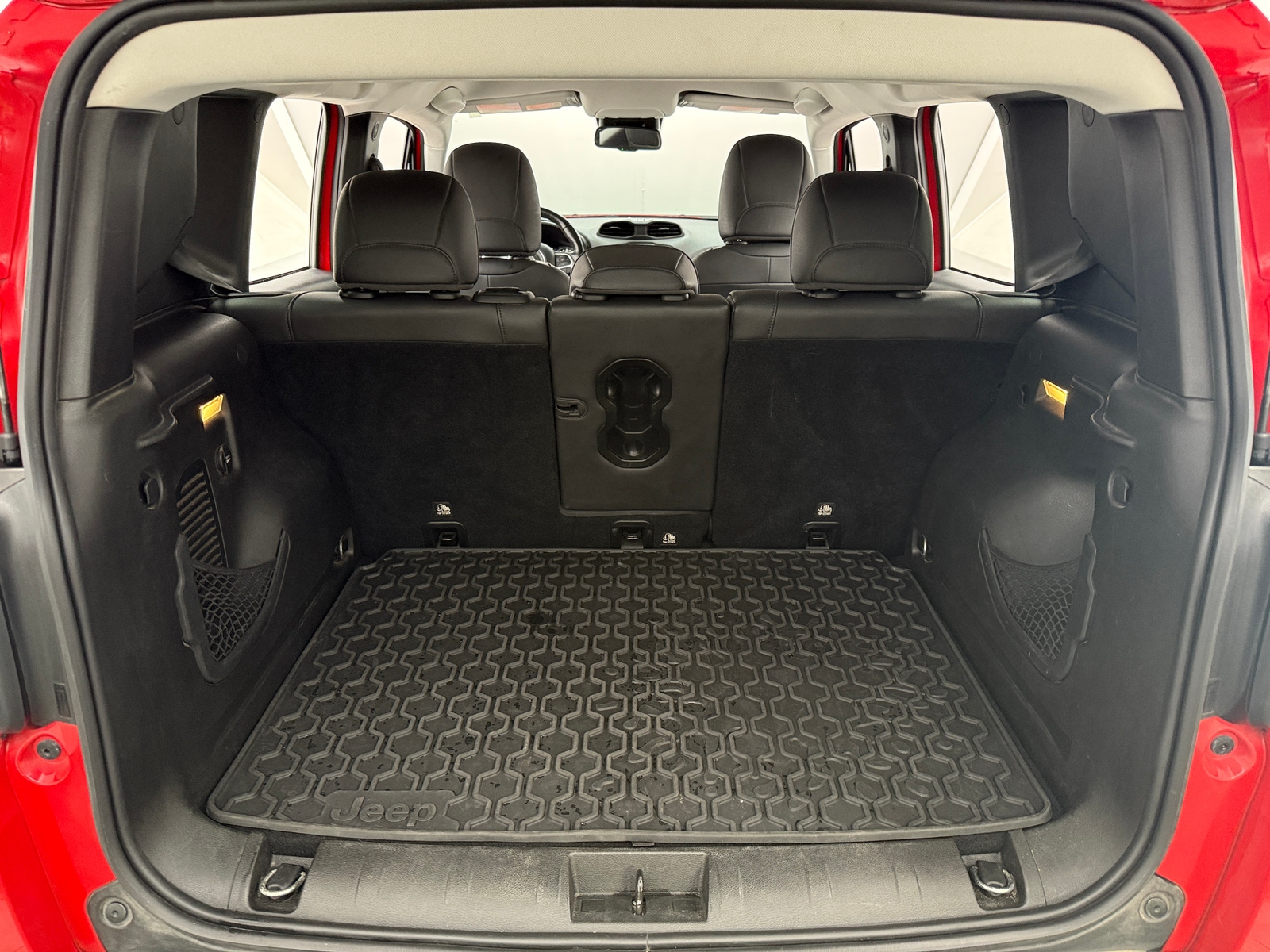 Thumbnail: 2017 Jeep Renegade - 6