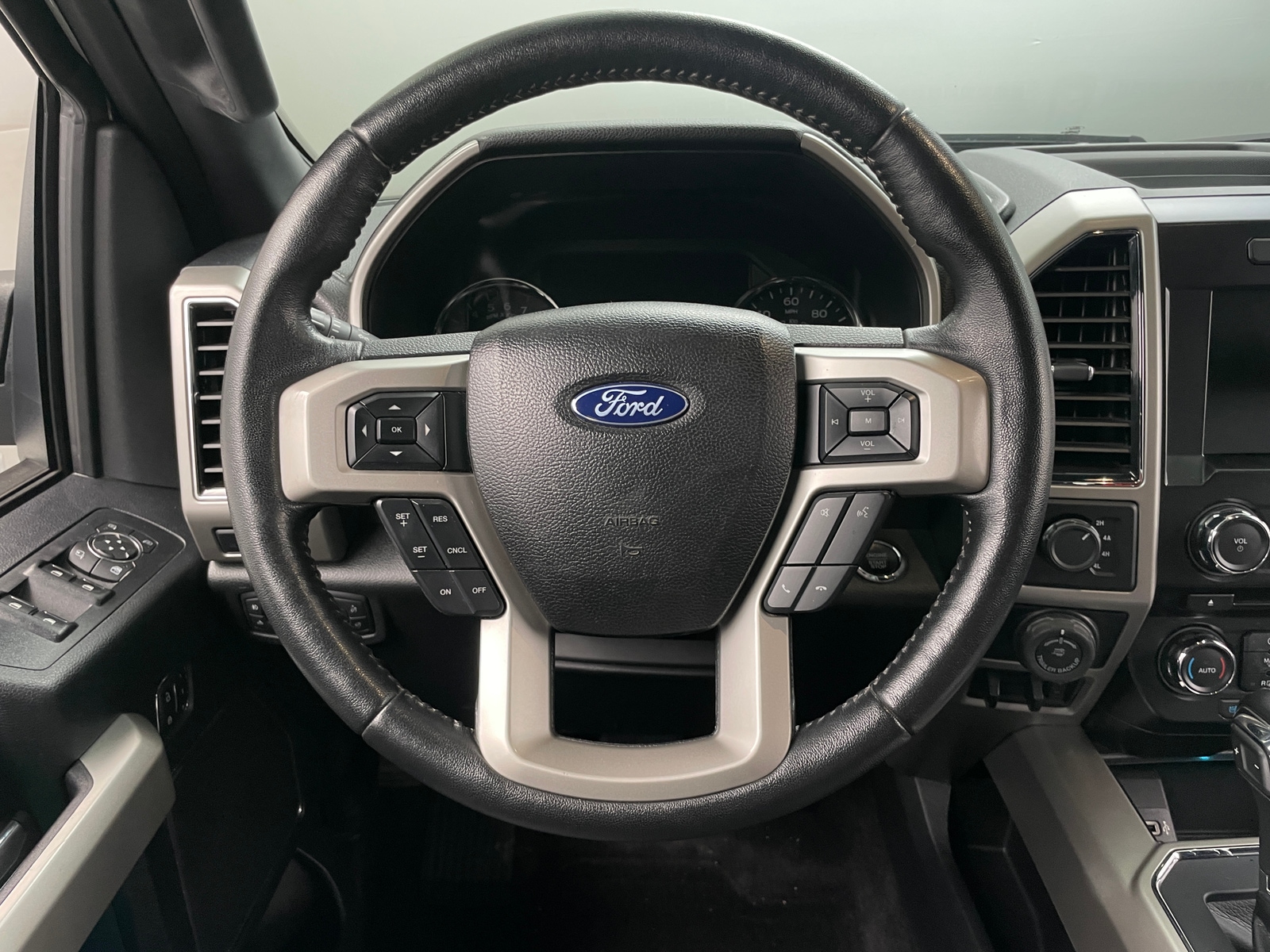 Thumbnail: 2017 Ford Econoline - 4