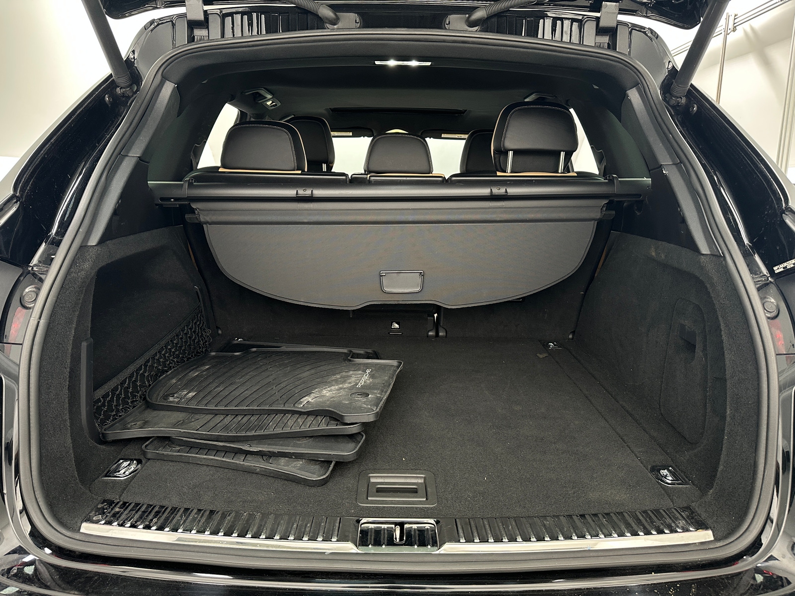 Thumbnail: 2016 Porsche Cayenne - 6