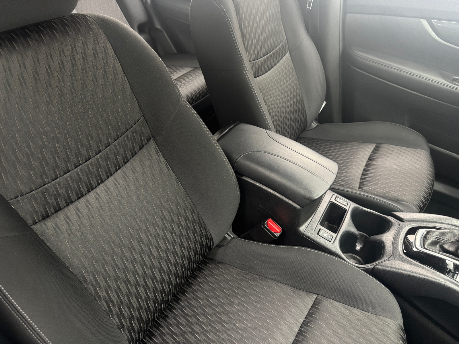 Thumbnail: 2018 Nissan Rogue - 2