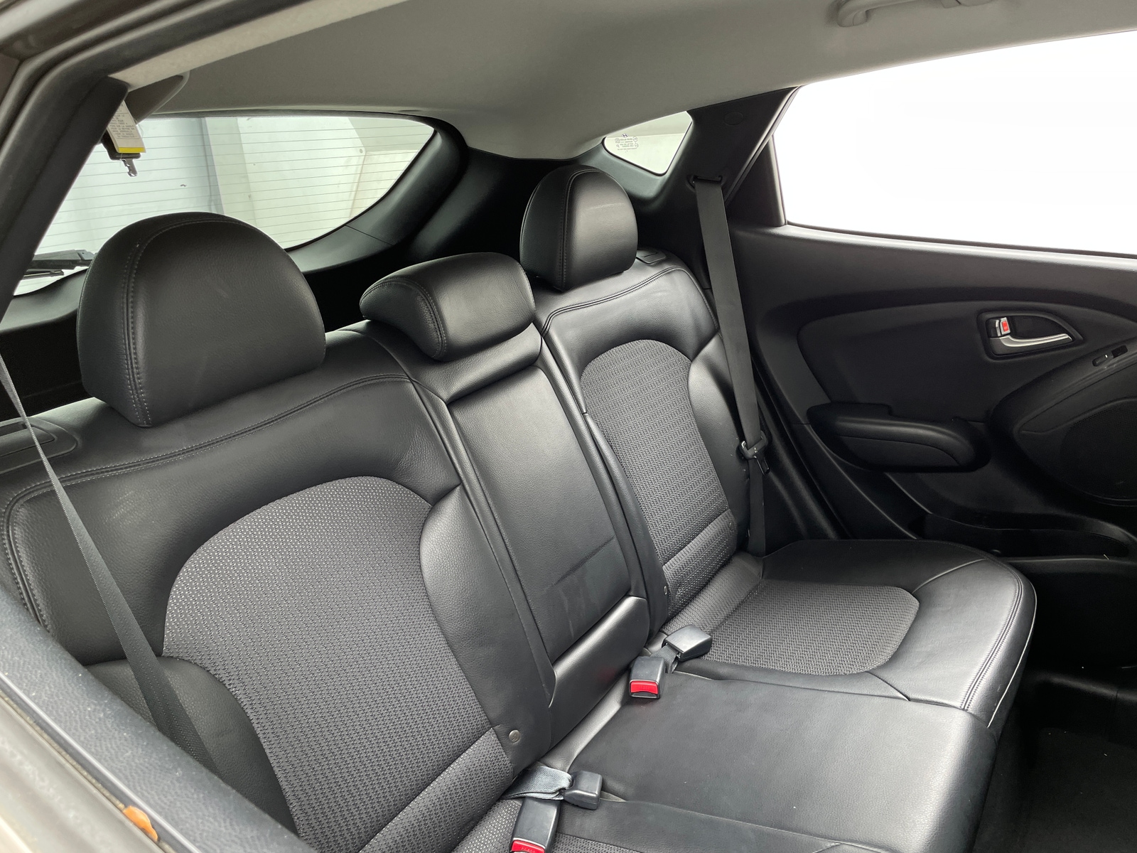 Thumbnail: 2011 Hyundai Tucson - 5
