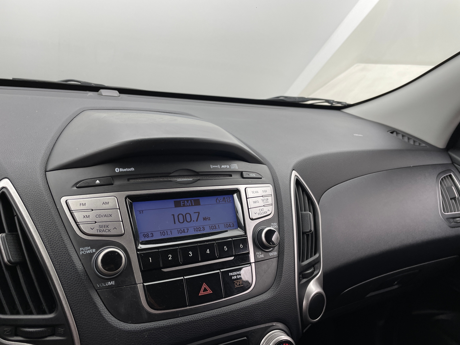 Thumbnail: 2011 Hyundai Tucson - 3