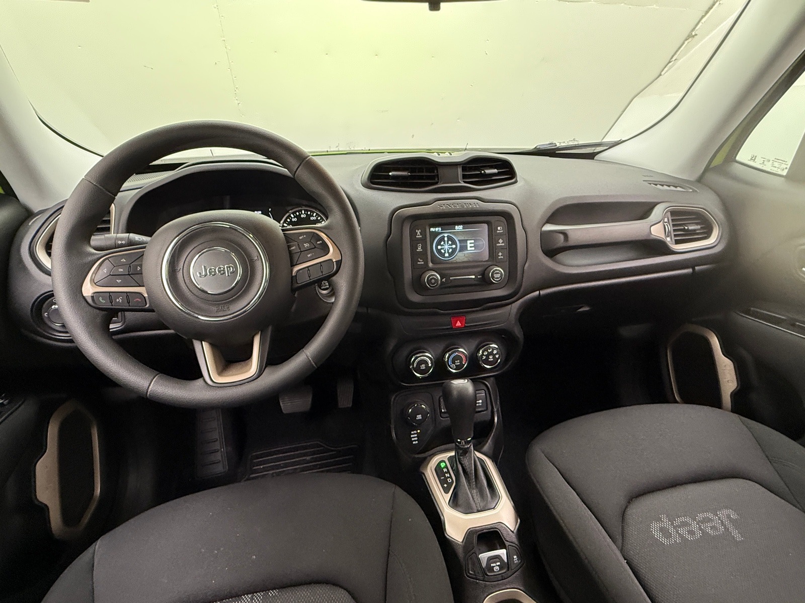 Thumbnail: 2017 Jeep Renegade - 3