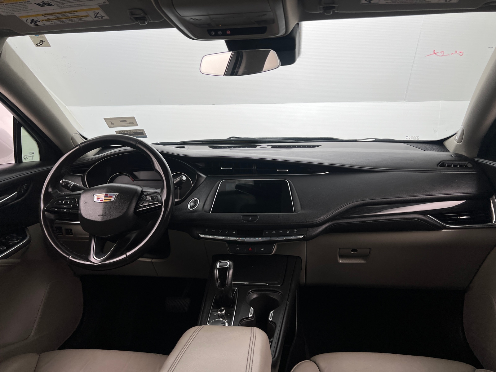 Thumbnail: 2019 Cadillac XT4 - 2
