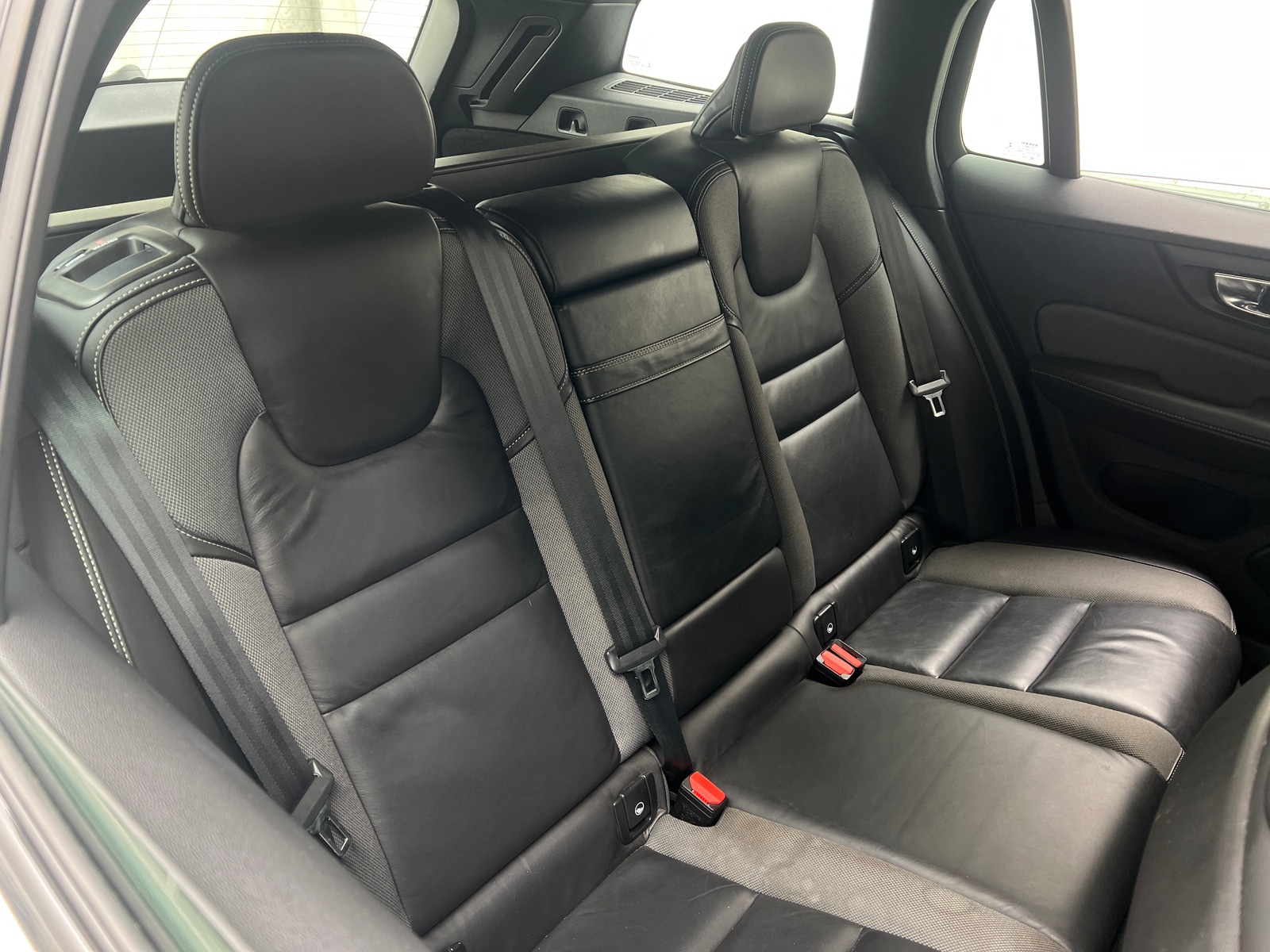 Thumbnail: 2020 Volvo V60 - 5