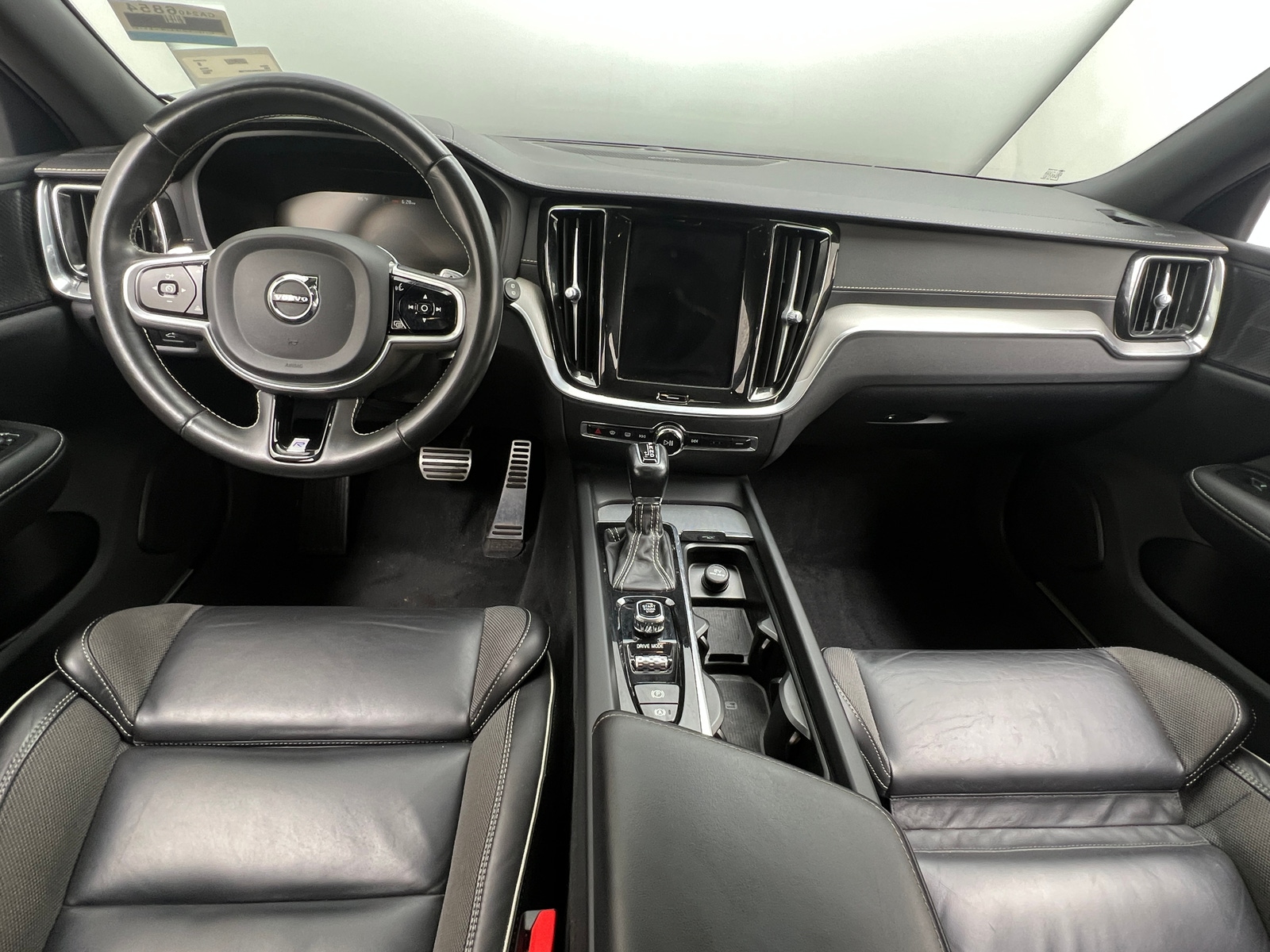 Thumbnail: 2020 Volvo V60 - 2
