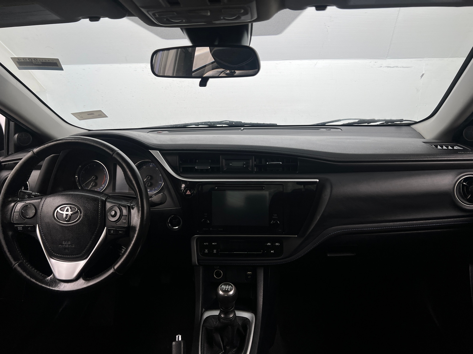 Thumbnail: 2018 Toyota Corolla - 3