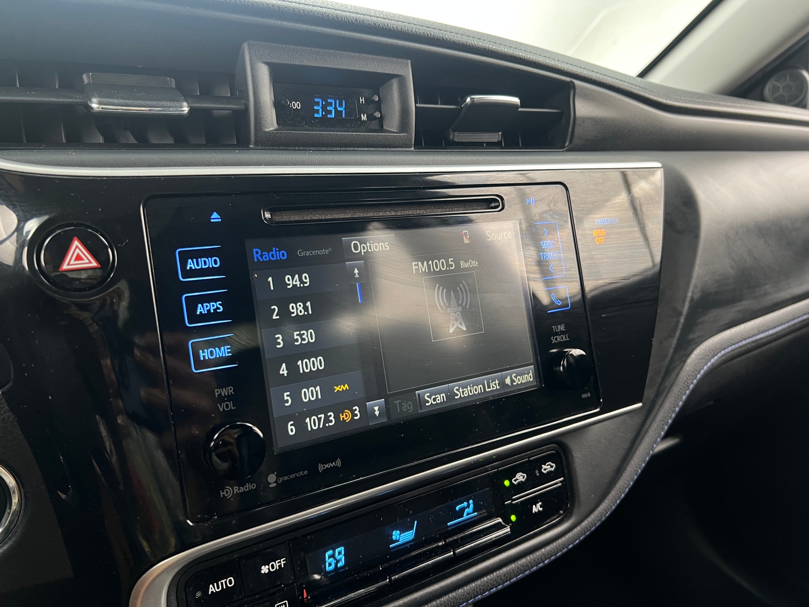 Thumbnail: 2018 Toyota Corolla - 4
