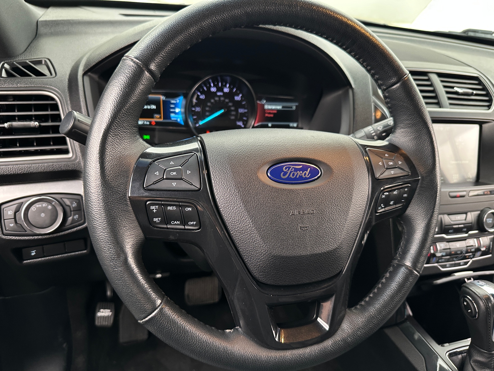 Thumbnail: 2018 Ford Explorer - 4