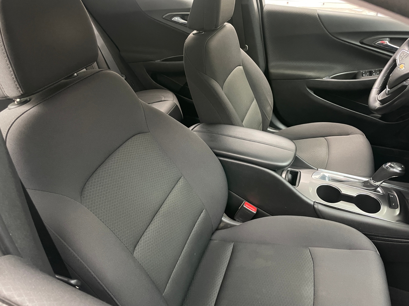 Thumbnail: 2017 Chevrolet Malibu - 2