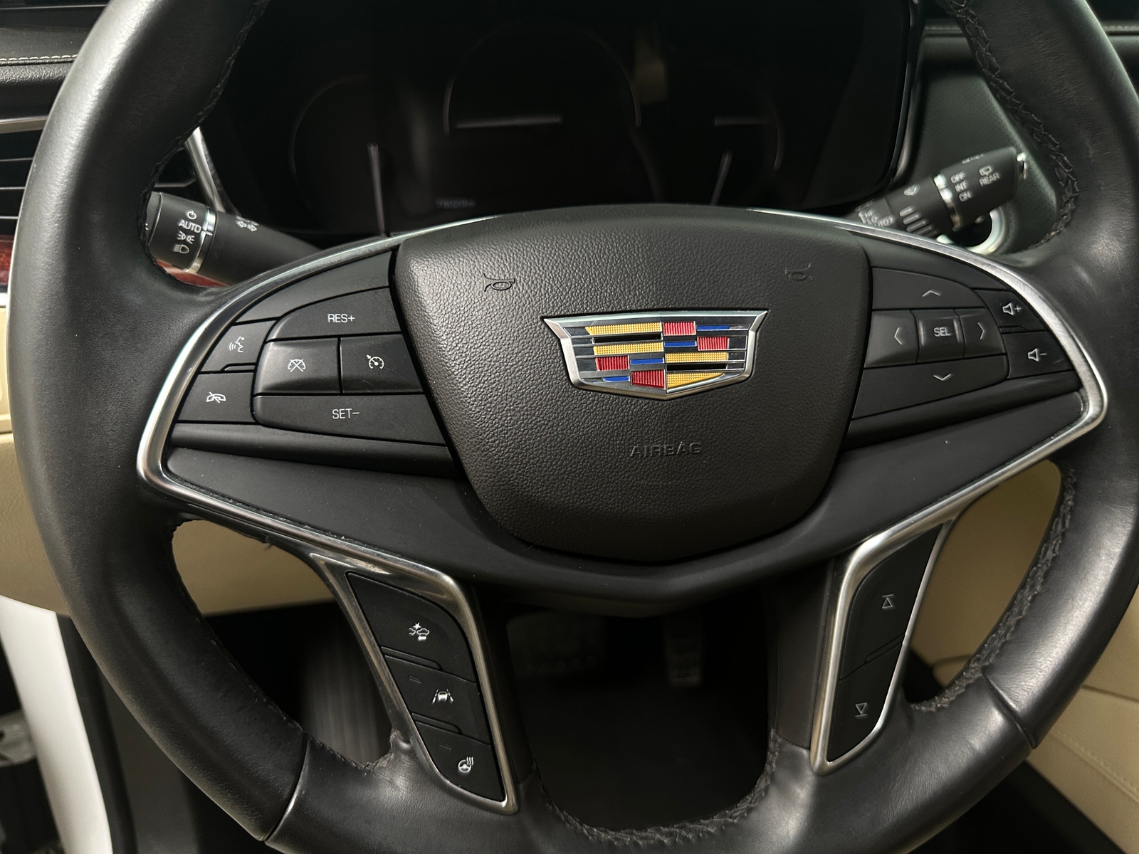 Thumbnail: 2018 Cadillac XT5 - 4