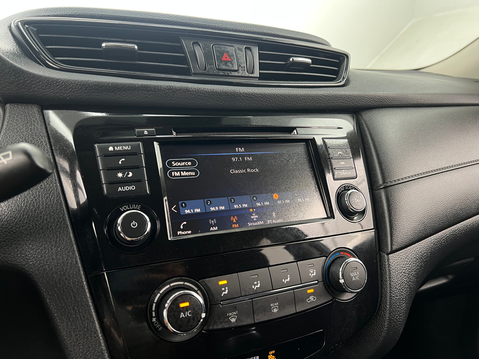 Thumbnail: 2020 Nissan Rogue - 4
