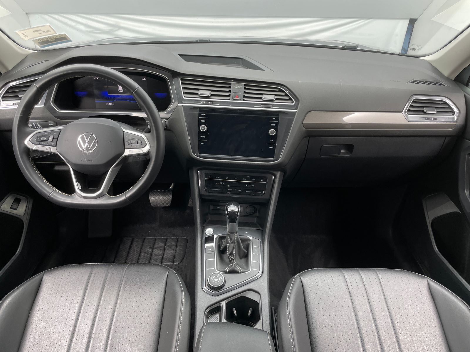 Thumbnail: 2024 Volkswagen Tiguan - 2