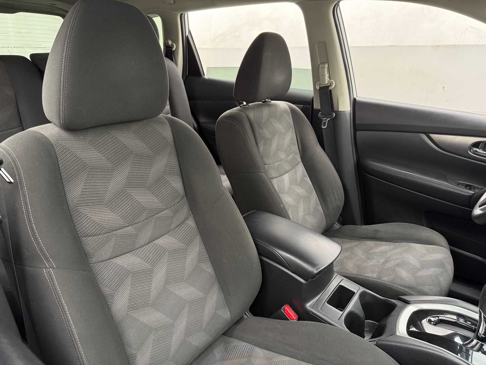 Thumbnail: 2016 Nissan Rogue - 2