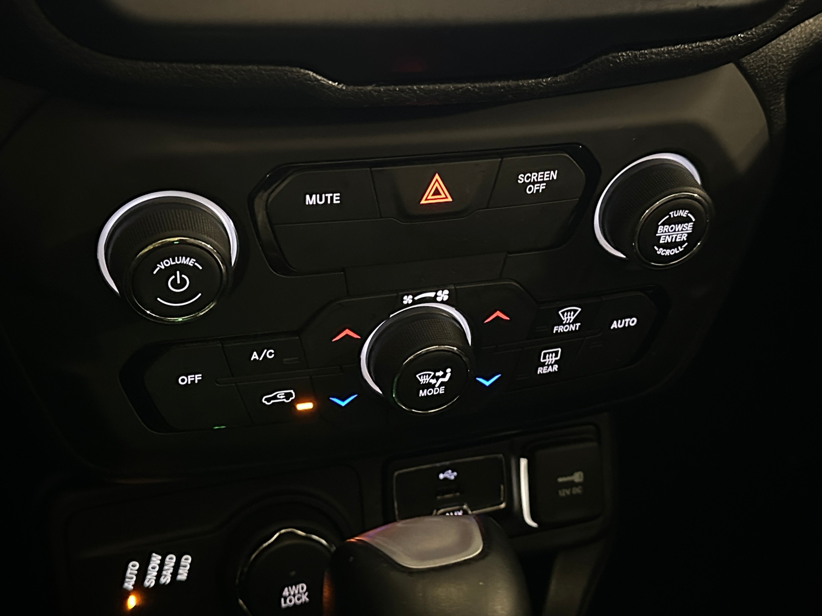 Thumbnail: 2018 Jeep Renegade - 3
