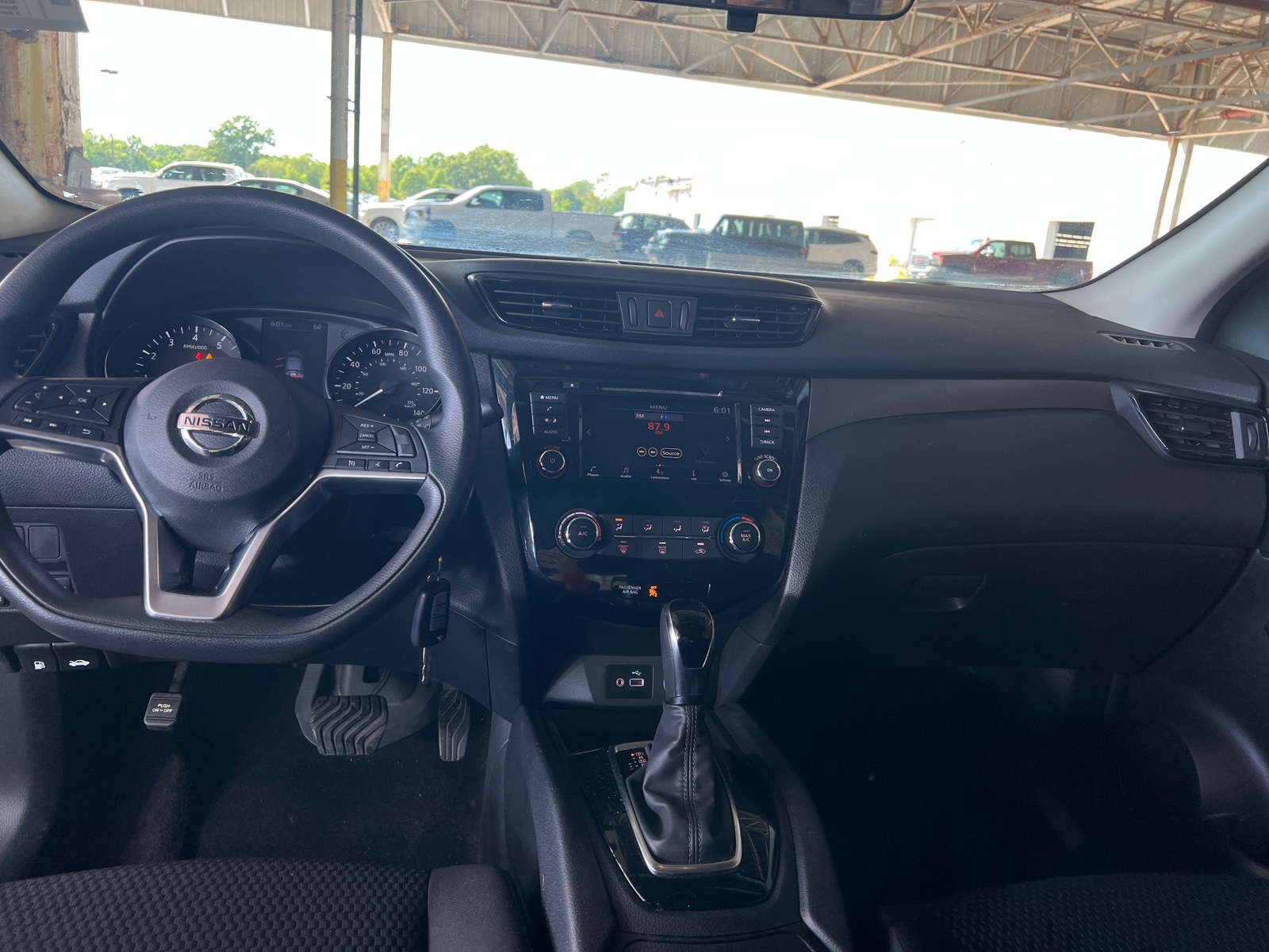 Thumbnail: 2019 Nissan Rogue Sport - 3