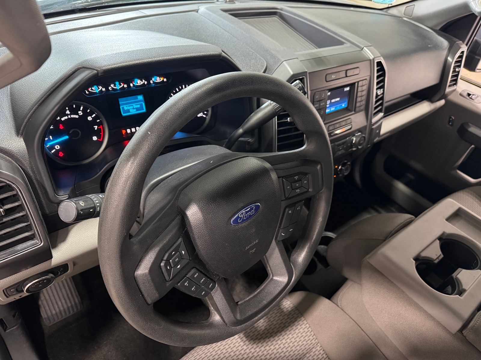 Thumbnail: 2017 Ford Econoline - 3