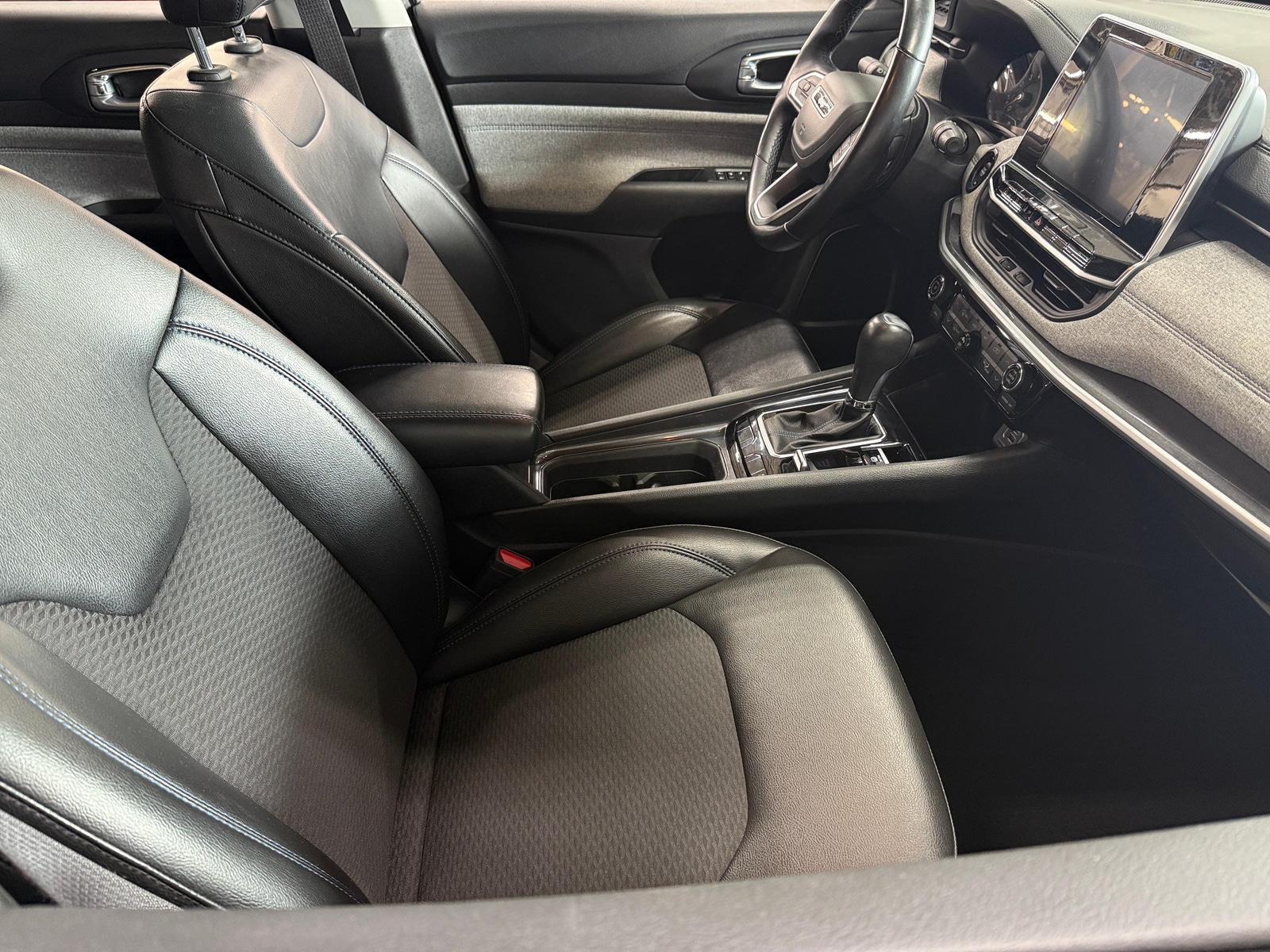 Thumbnail: 2022 Jeep Compass - 2