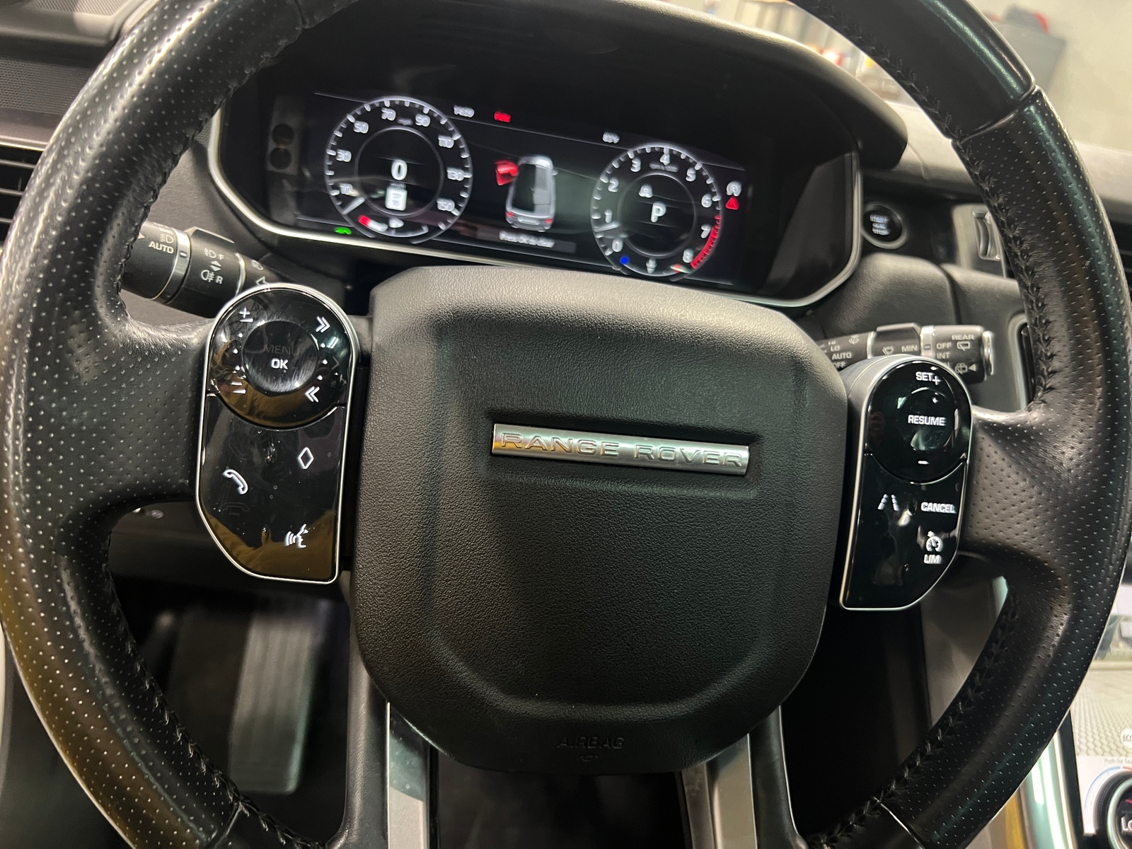 Thumbnail: 2018 Land Rover Range Rover Sport - 4