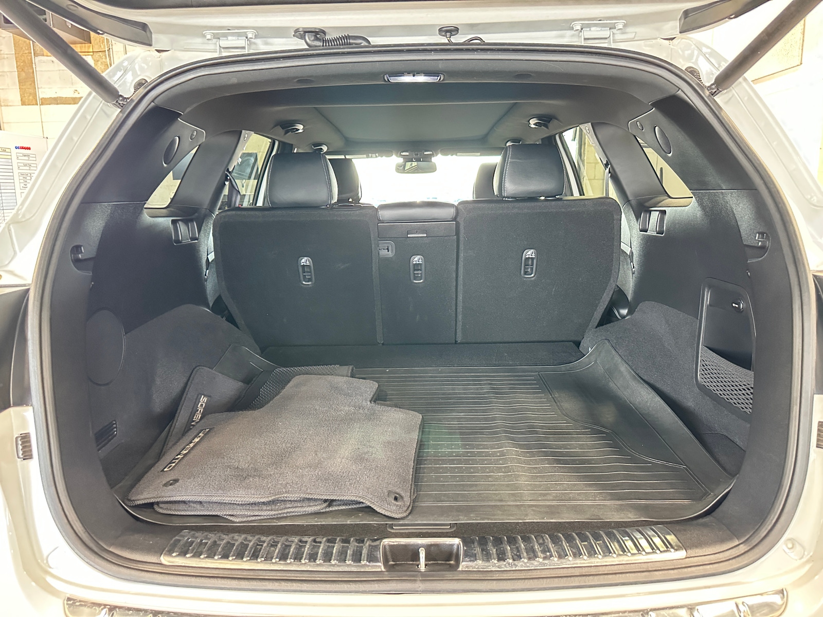 Thumbnail: 2016 Kia Sorento - 6
