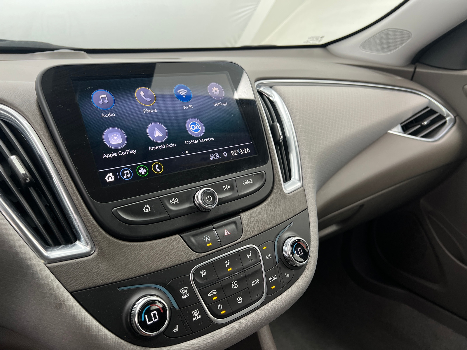 Thumbnail: 2020 Chevrolet Malibu - 4