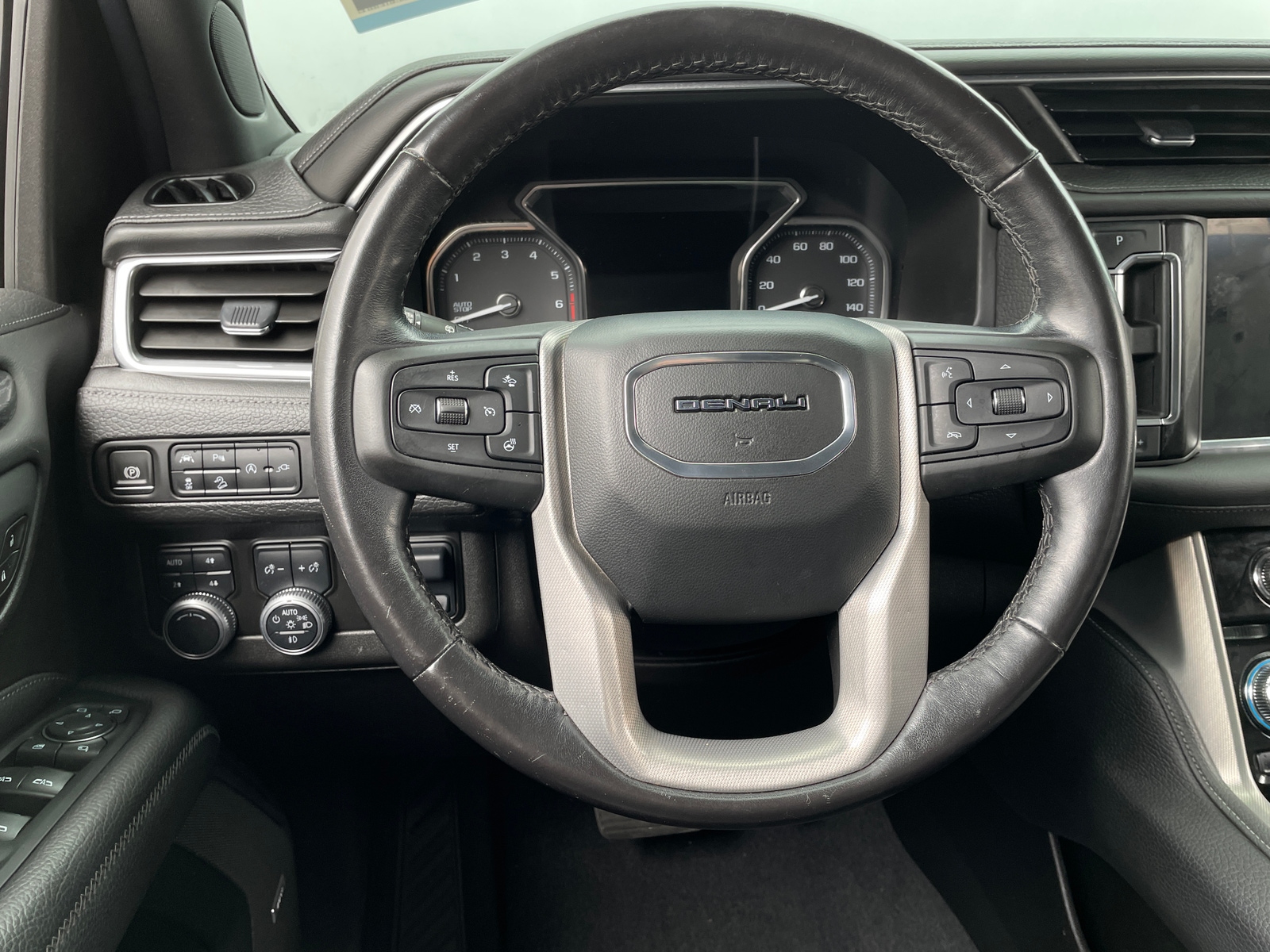 Thumbnail: 2021 GMC Yukon XL - 4