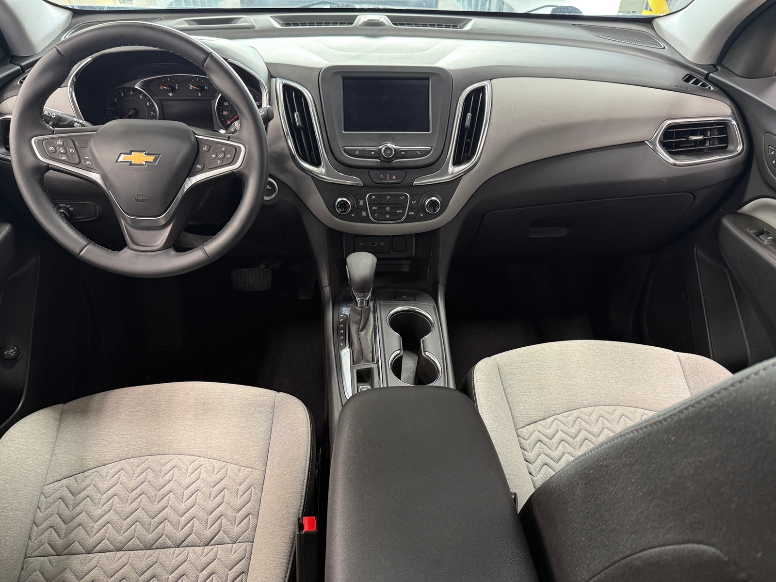 Thumbnail: 2023 Chevrolet Equinox - 3