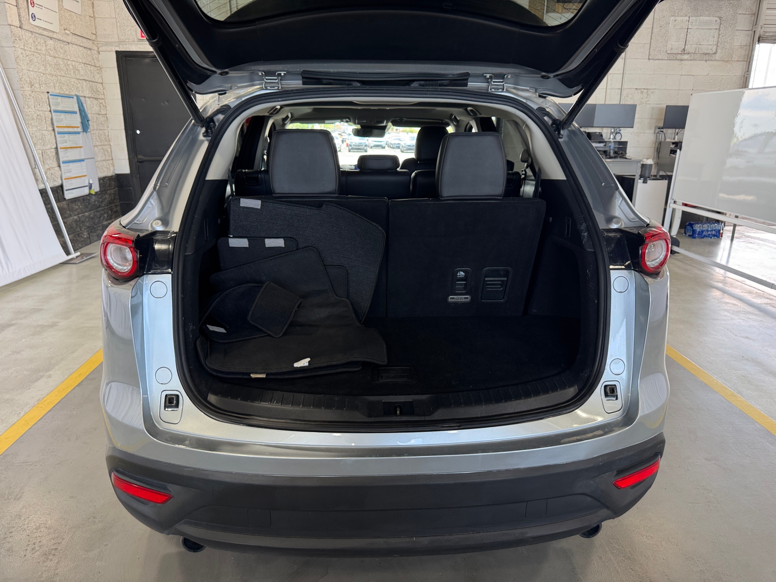 Thumbnail: 2023 Mazda CX-9 - 6