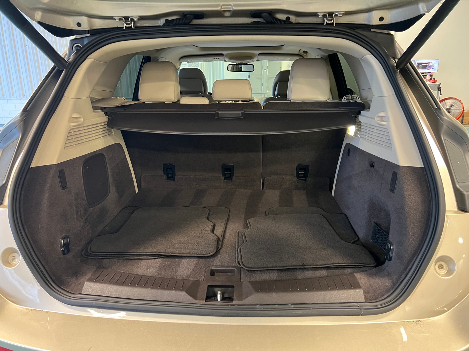 Thumbnail: 2017 Lincoln MKC - 6