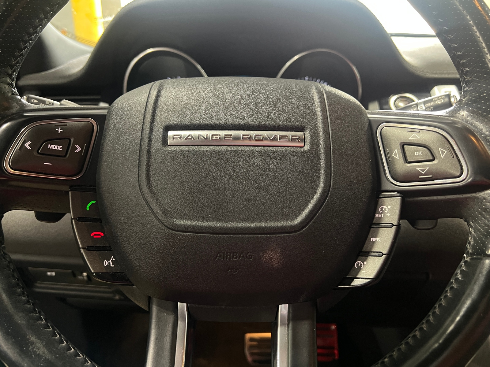 Thumbnail: 2013 Land Rover Range Rover Evoque - 4