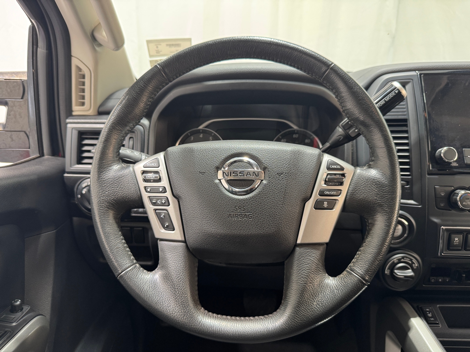 Thumbnail: 2022 Nissan Titan - 5