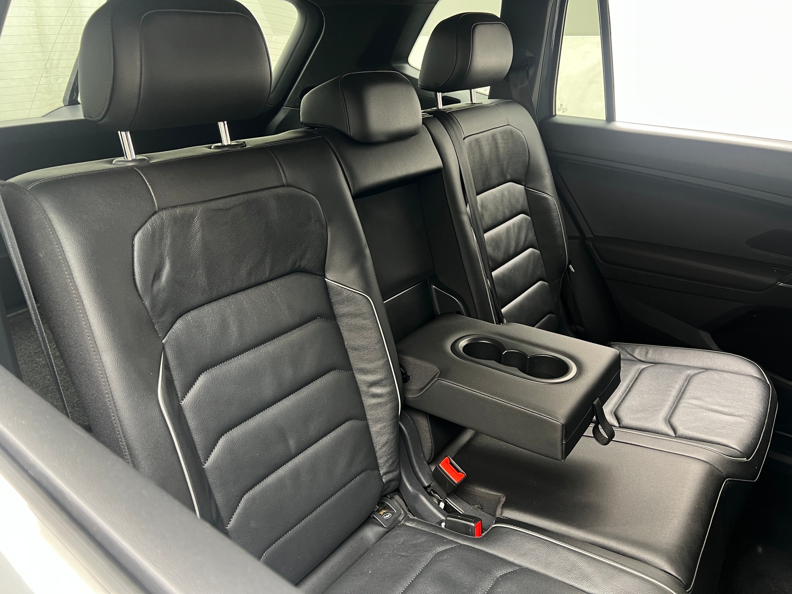 Thumbnail: 2018 Volkswagen Tiguan - 5