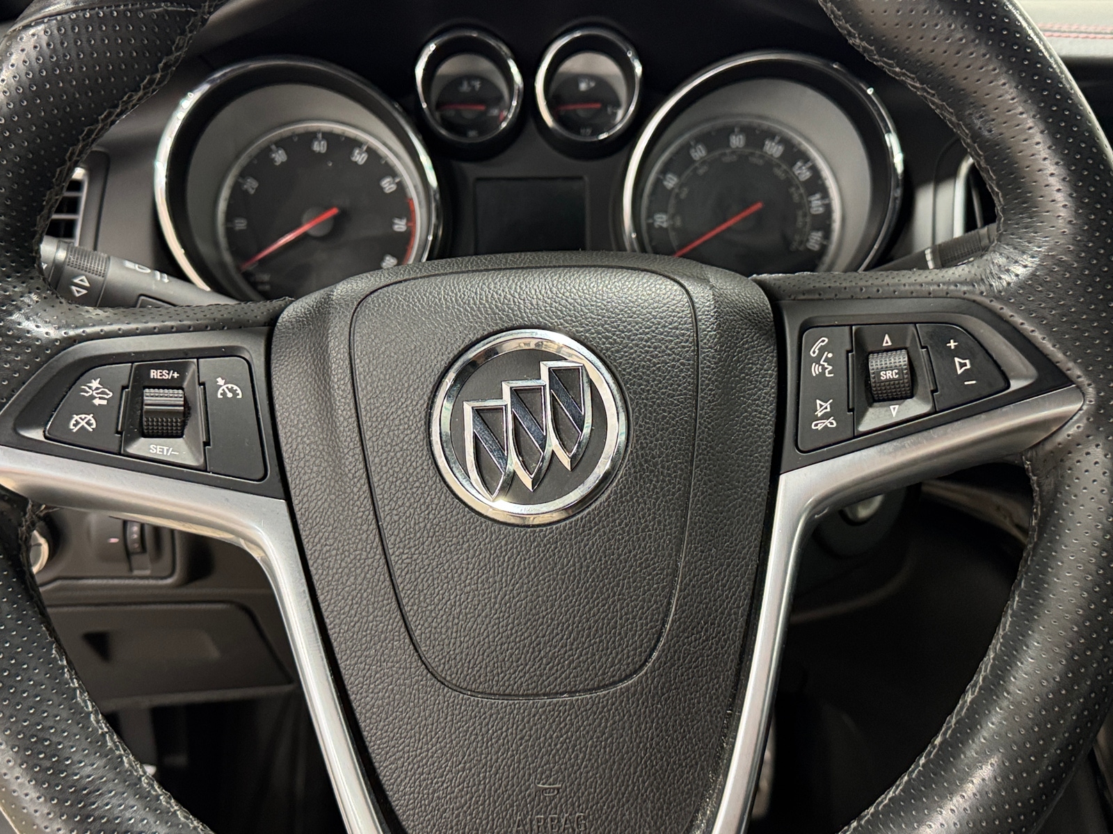 Thumbnail: 2018 Buick Cascada - 4