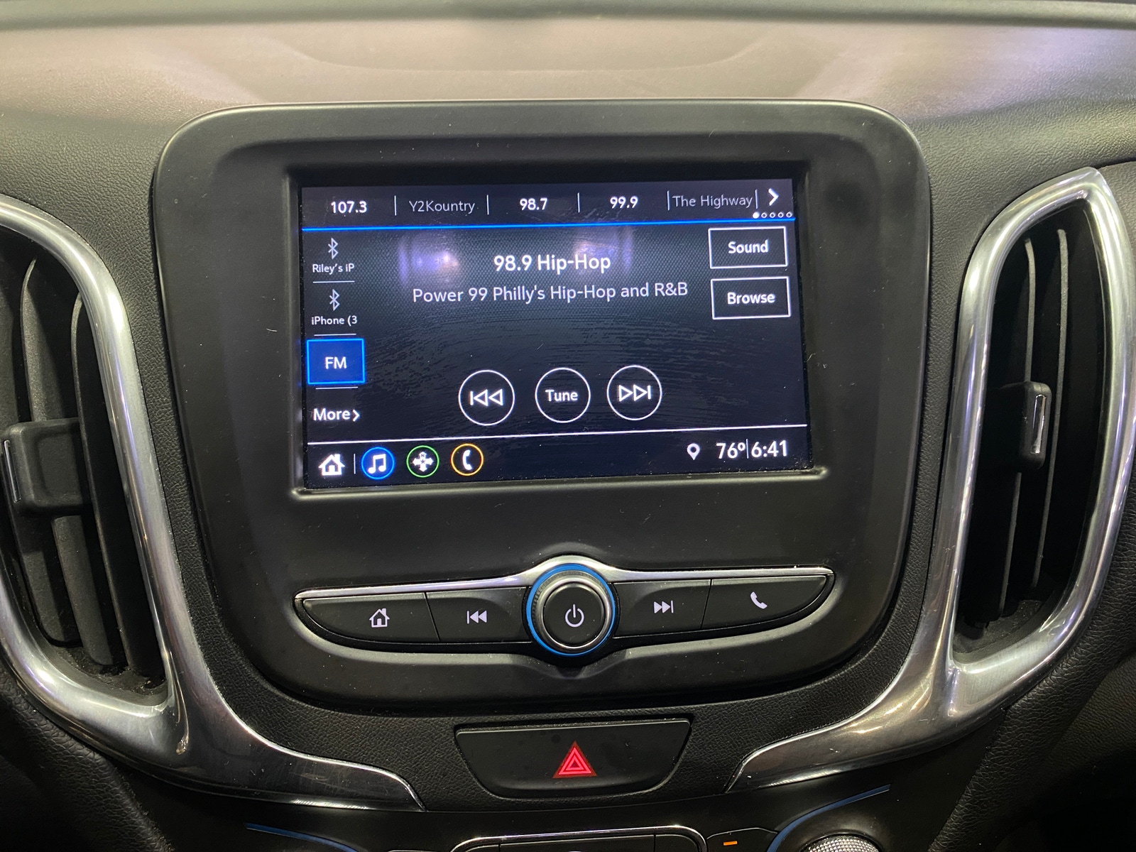Thumbnail: 2019 Chevrolet Equinox - 4