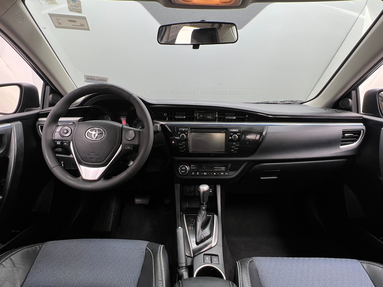 Thumbnail: 2014 Toyota Corolla - 3