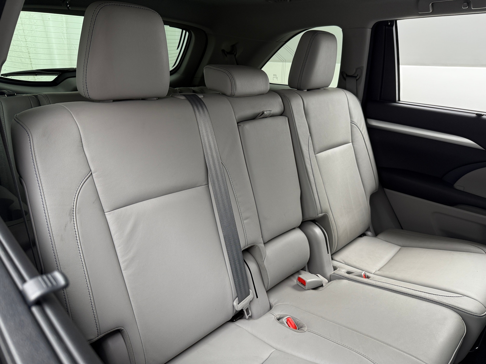Thumbnail: 2017 Toyota Highlander - 5