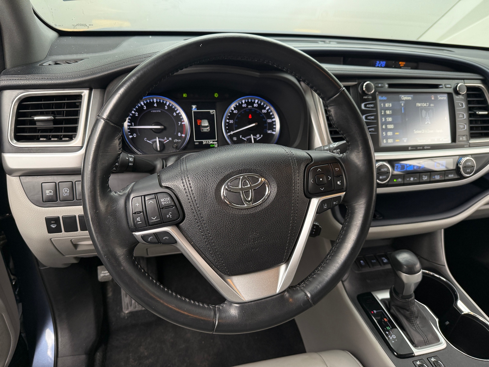 Thumbnail: 2017 Toyota Highlander - 4