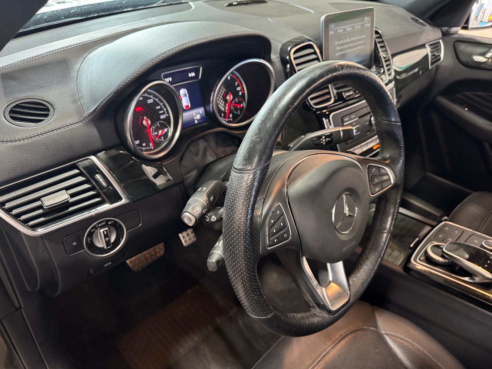 Thumbnail: 2017 Mercedes-Benz GLE - 2