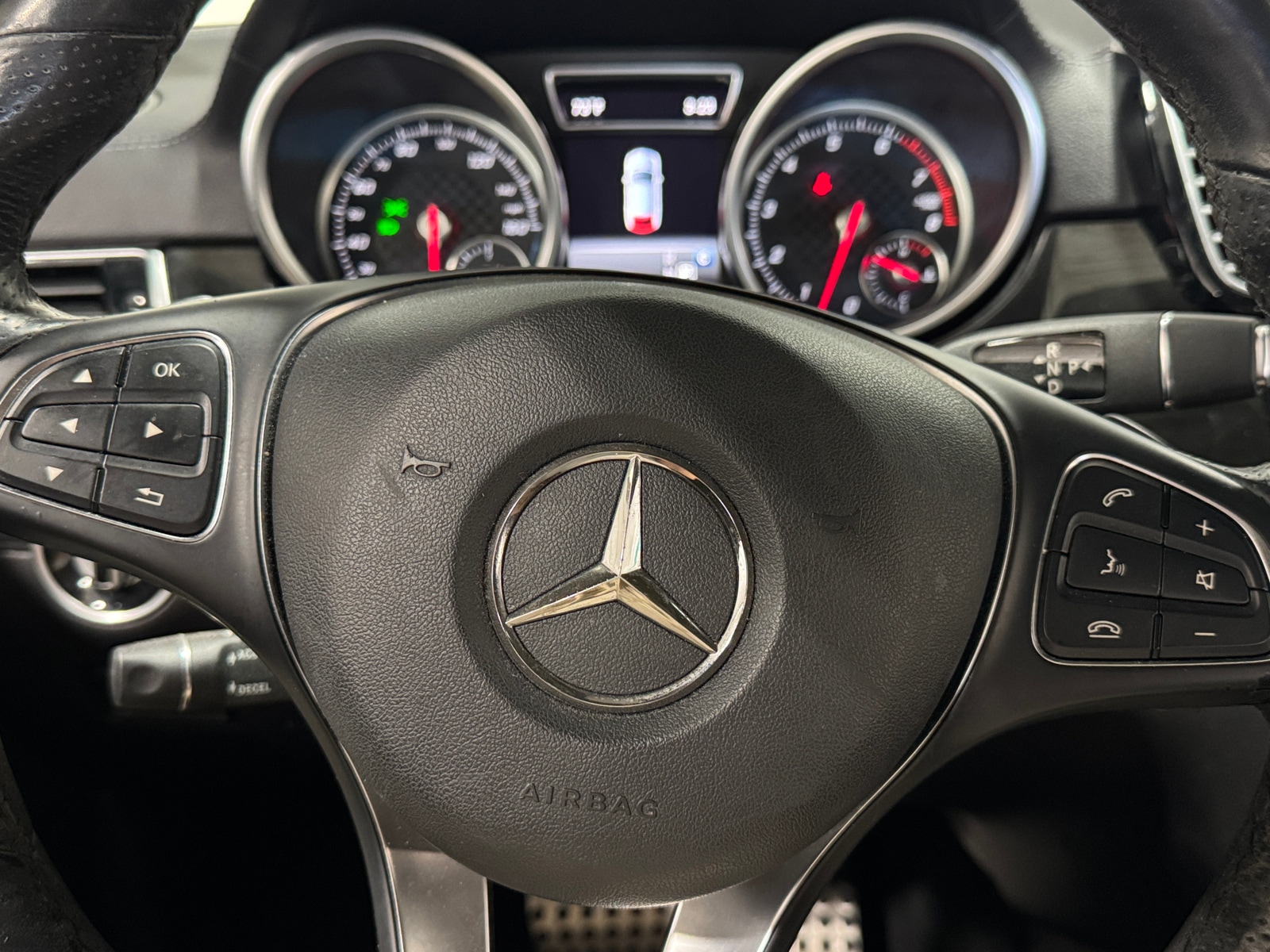 Thumbnail: 2017 Mercedes-Benz GLE - 4