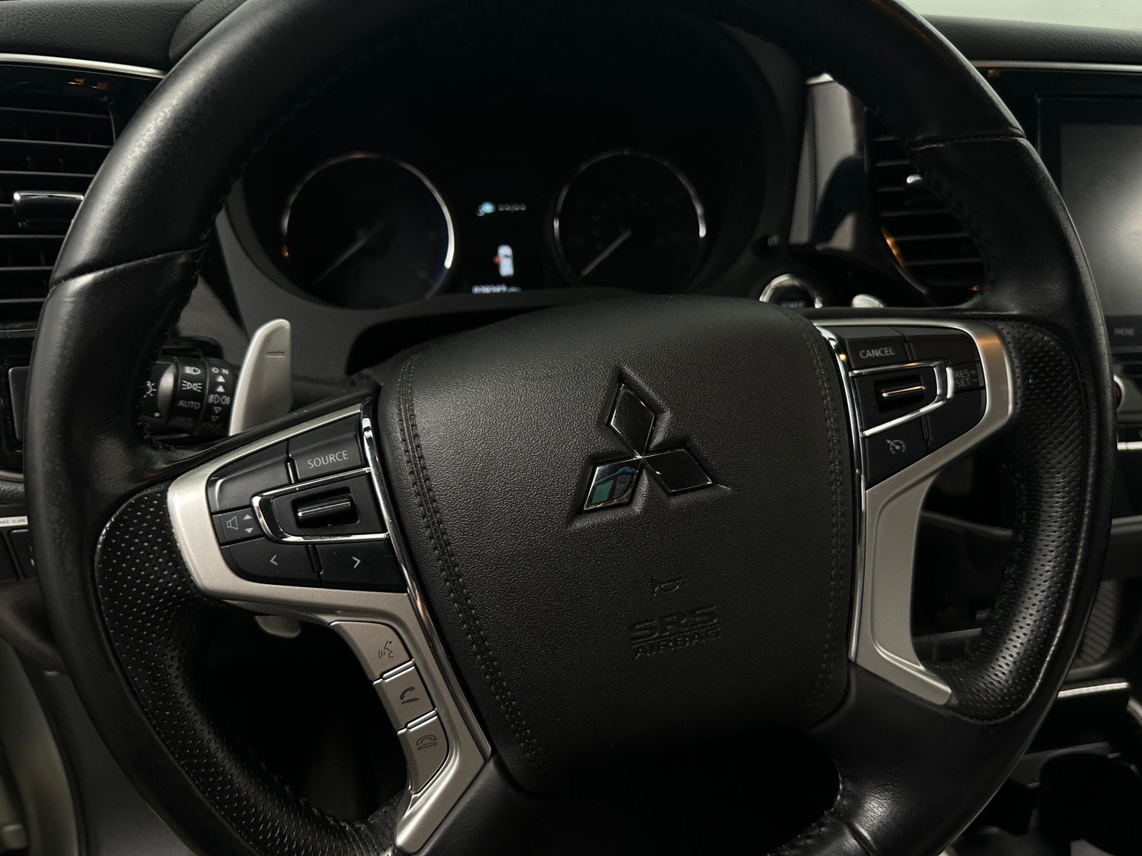 Thumbnail: 2022 Mitsubishi Outlander - 4