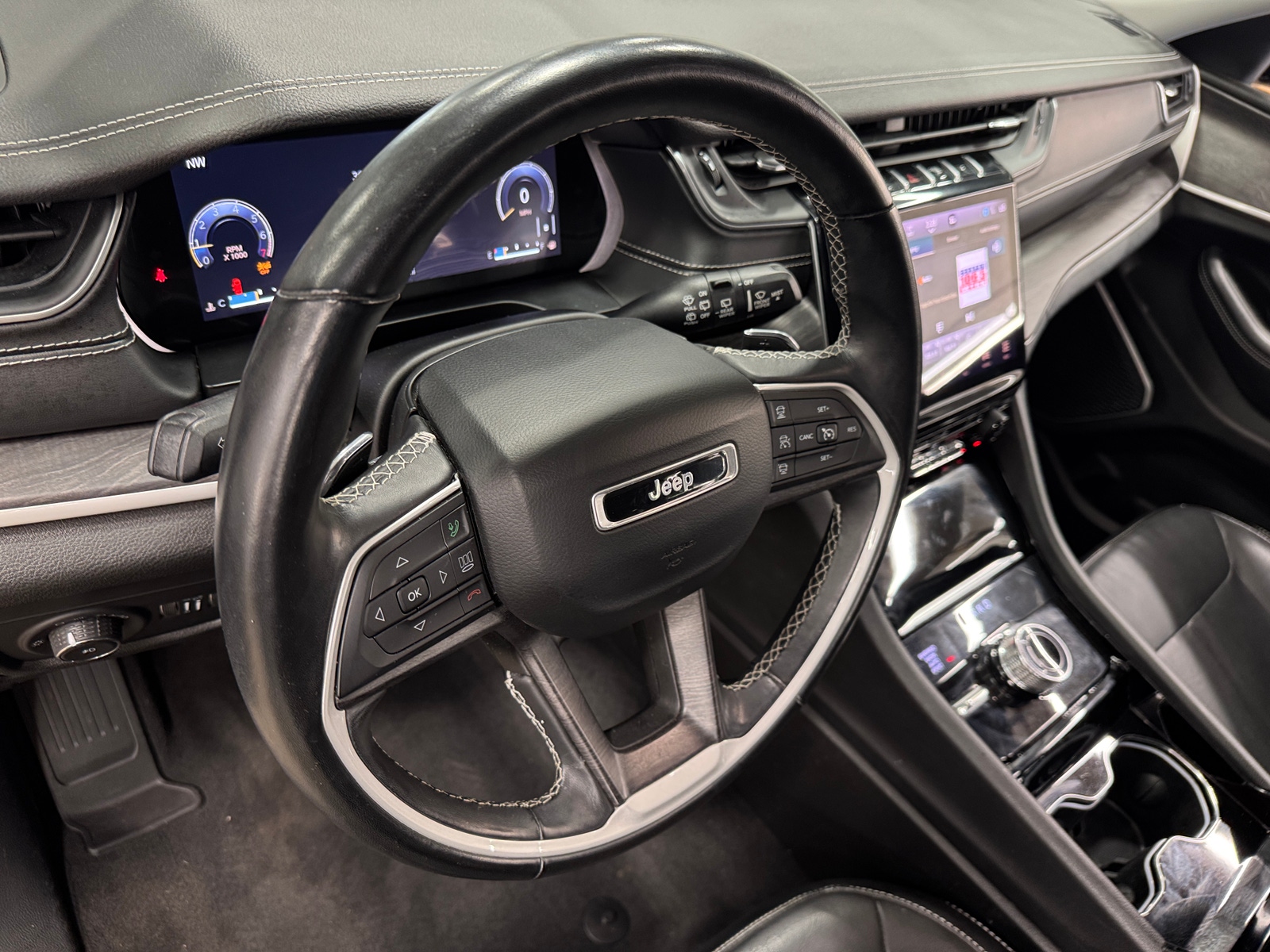 Thumbnail: 2021 Jeep Grand Cherokee L - 2