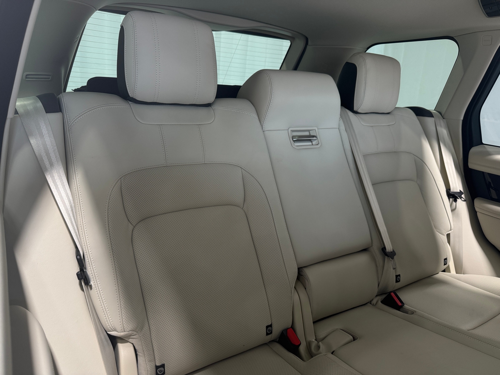 Thumbnail: 2022 Land Rover Range Rover - 5