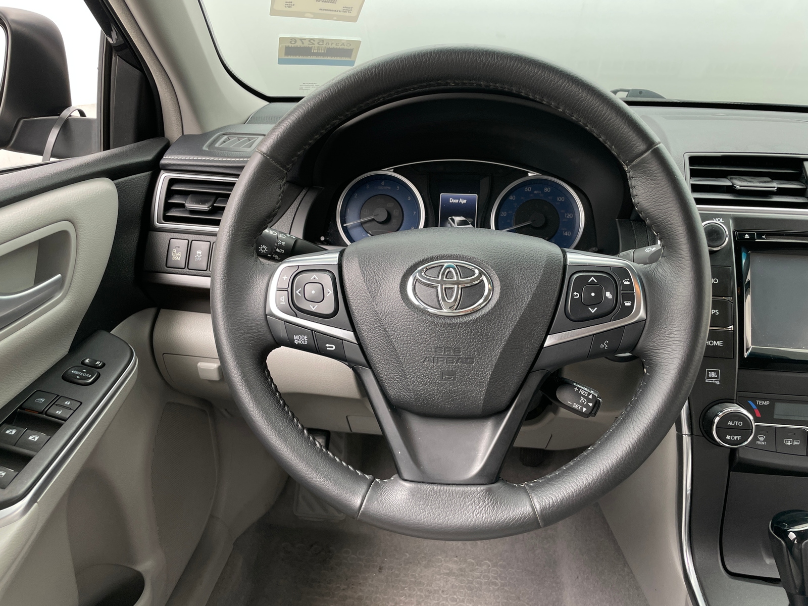 Thumbnail: 2017 Toyota Camry - 4