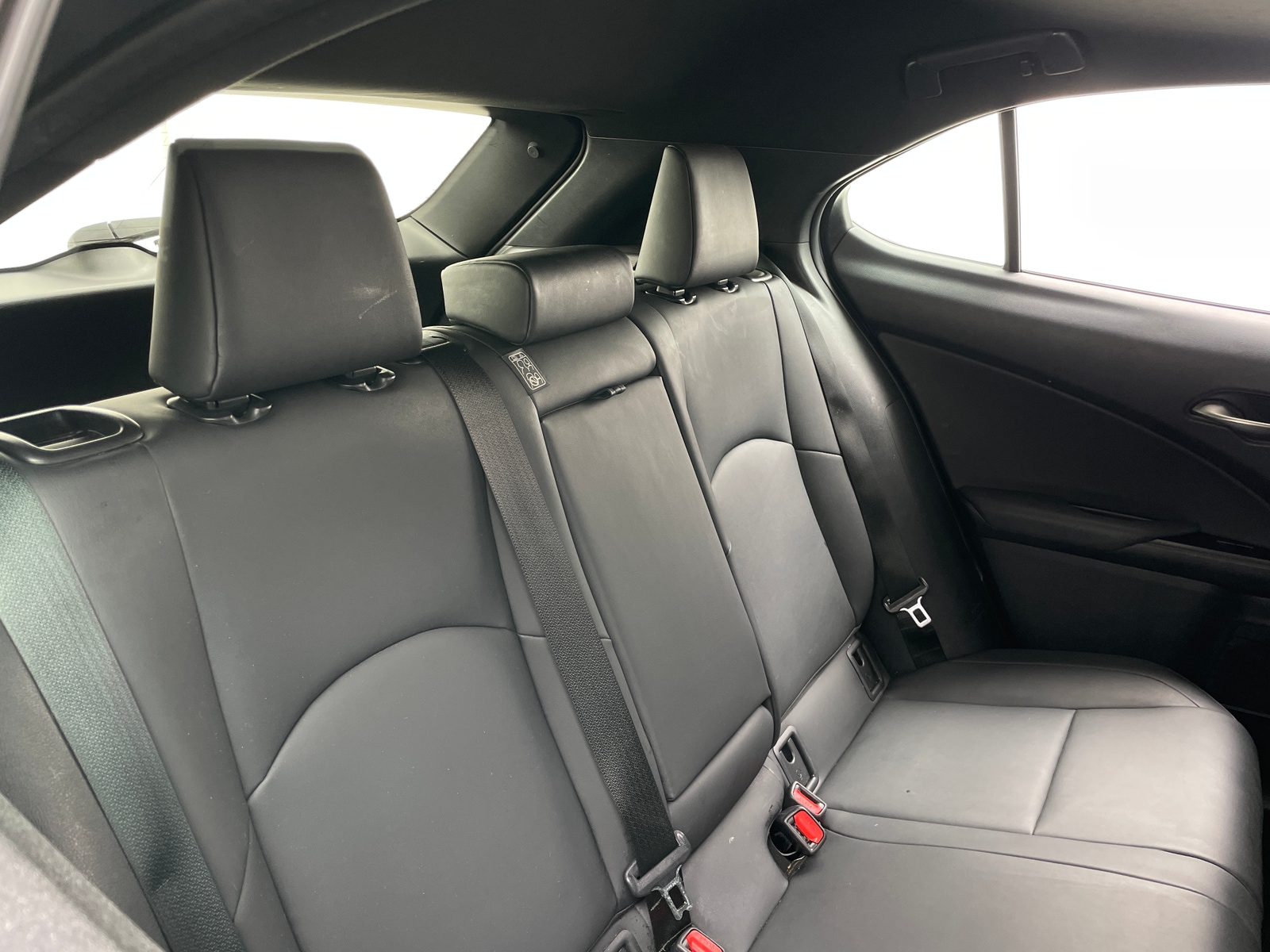 Thumbnail: 2021 Lexus UX - 5