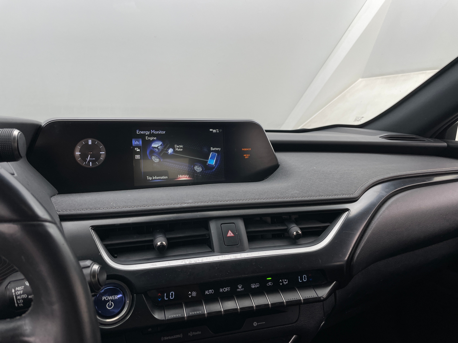 Thumbnail: 2021 Lexus UX - 3