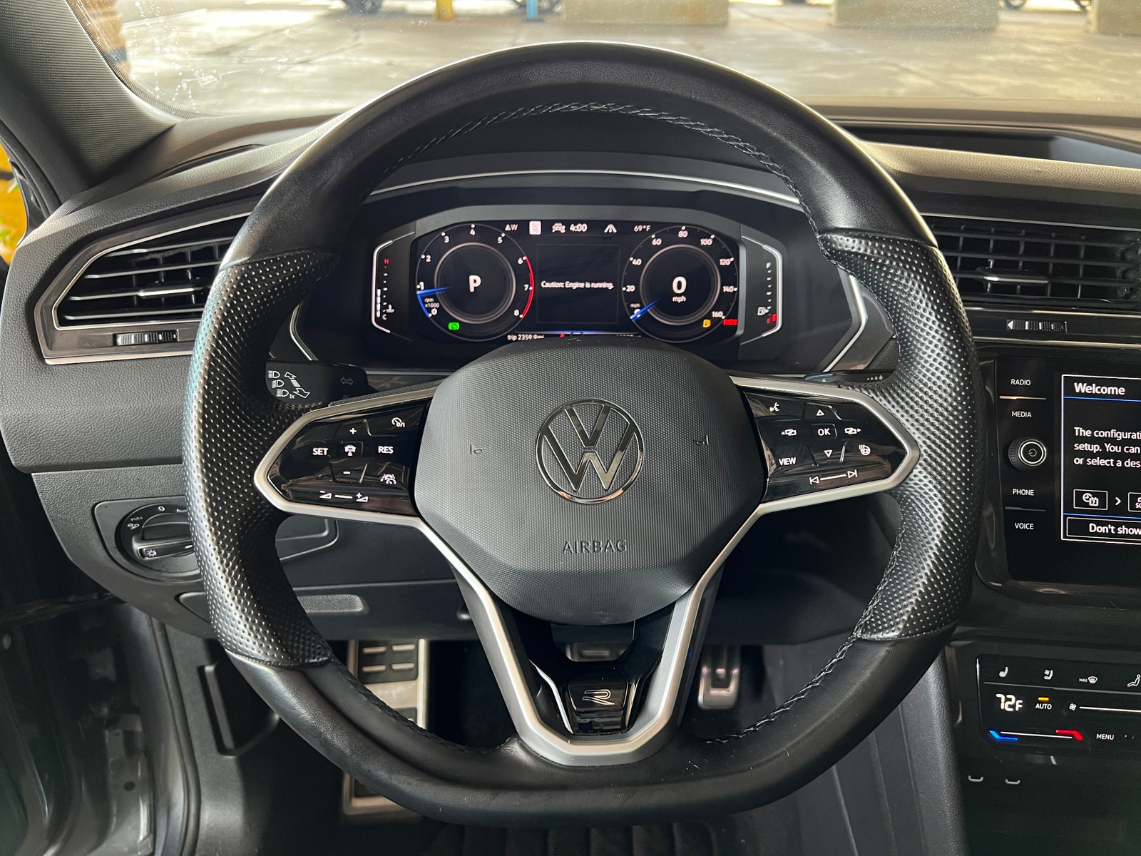 Thumbnail: 2022 Volkswagen Tiguan - 4