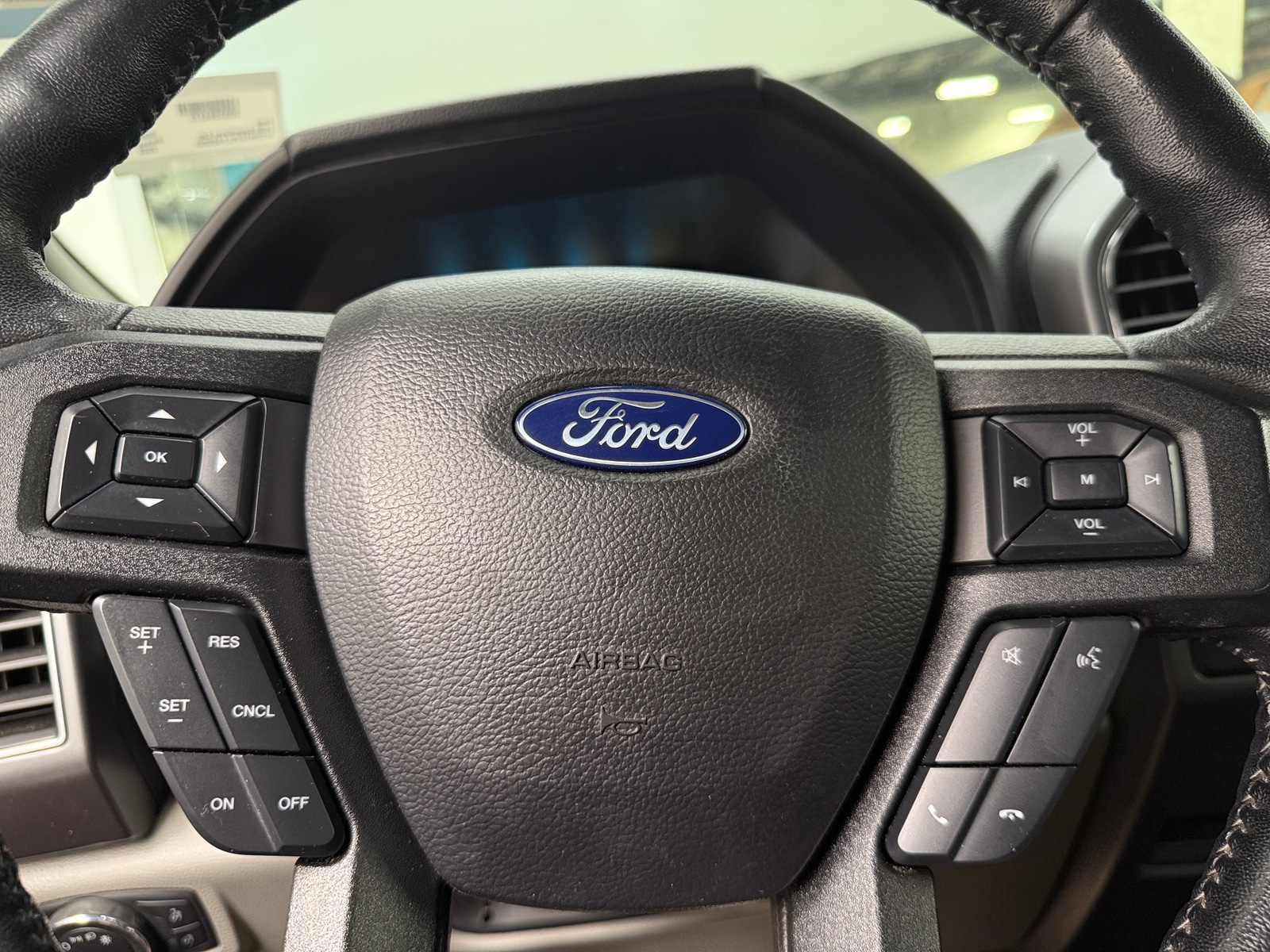 Thumbnail: 2020 Ford Econoline - 5